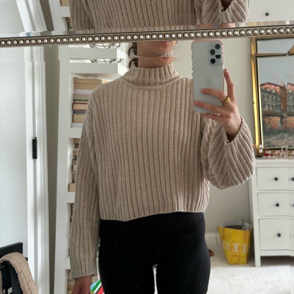 Women’s sweater